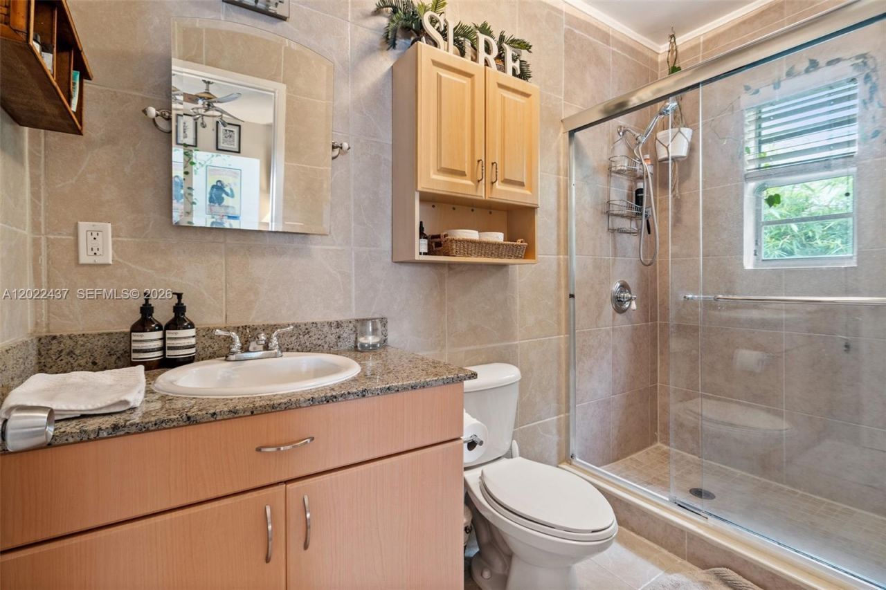 936 Pennsylvania Ave , Unit 205, Miami Beach, FL 33139 Photo