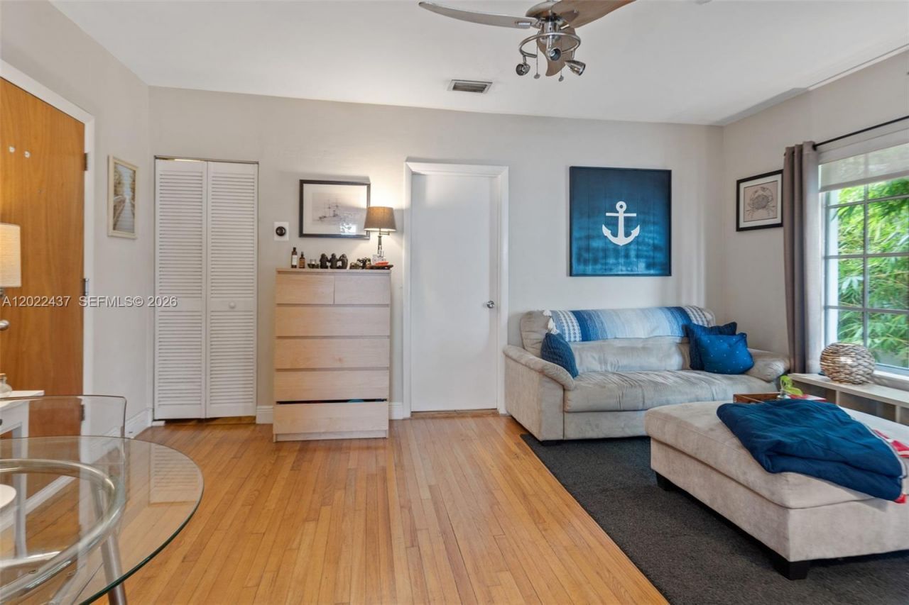 936 Pennsylvania Ave , Unit 205, Miami Beach, FL 33139 Photo
