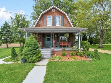 1888 S Wiley St, Crestline, OH 44827