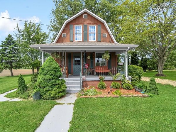 1888 S Wiley St, Crestline, OH 44827