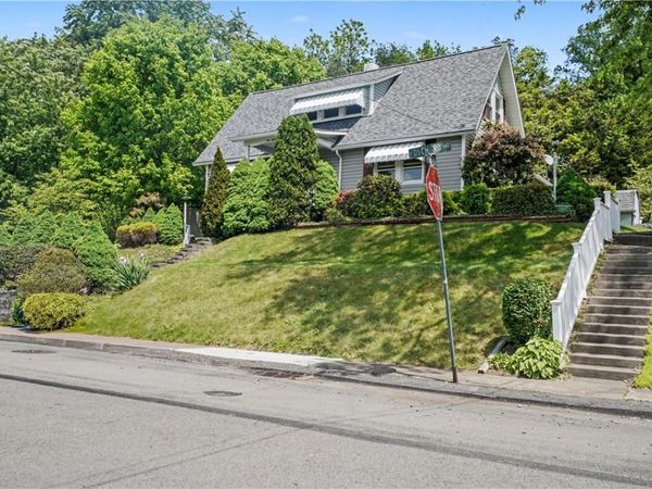 957 Orchard Avenue, Greensburg, PA 15601