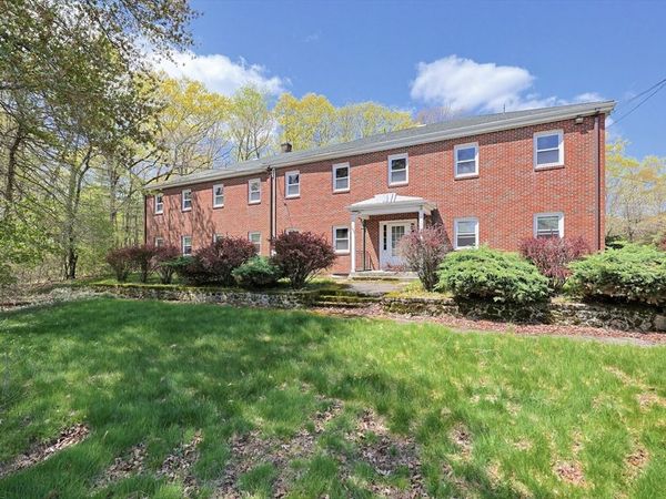 90 School Street, Plainville, MA 02762