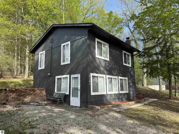 5141 Lake Street, Glennie, MI 00000