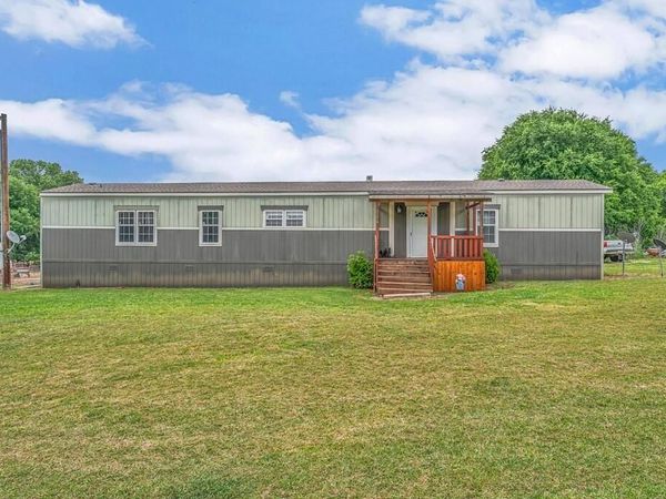 1176 Blue Cut Road N, McGregor, TX 76657