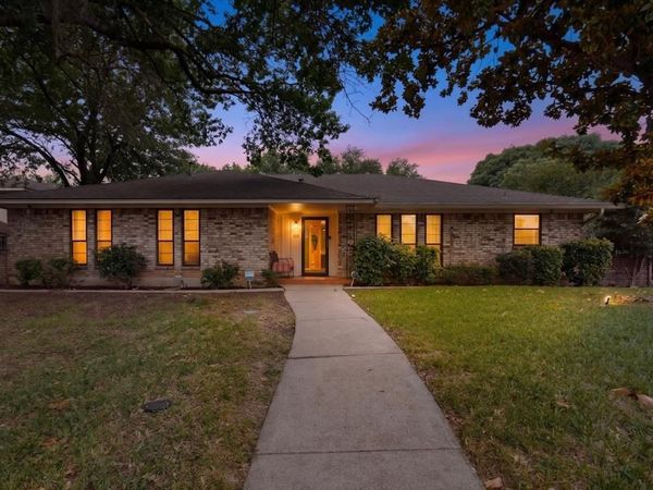 1305 Briarbrook Drive , DeSoto, TX 75115