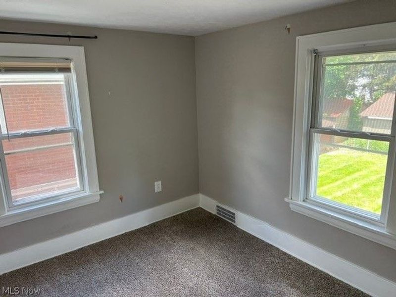 481 N Firestone Boulevard, Akron, OH 44301 Photo 9