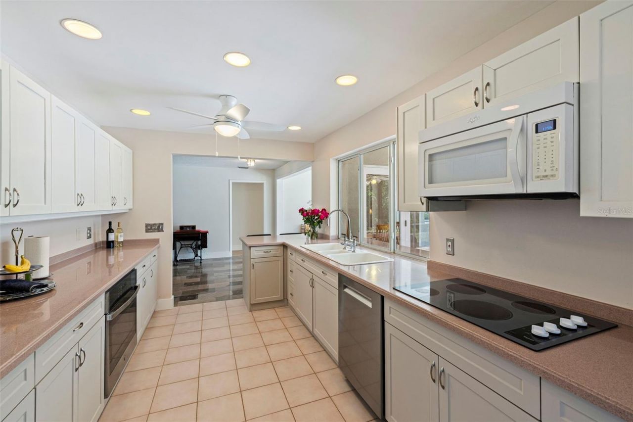 120 59th Avenue S, Saint Petersburg, FL 33705 Photo