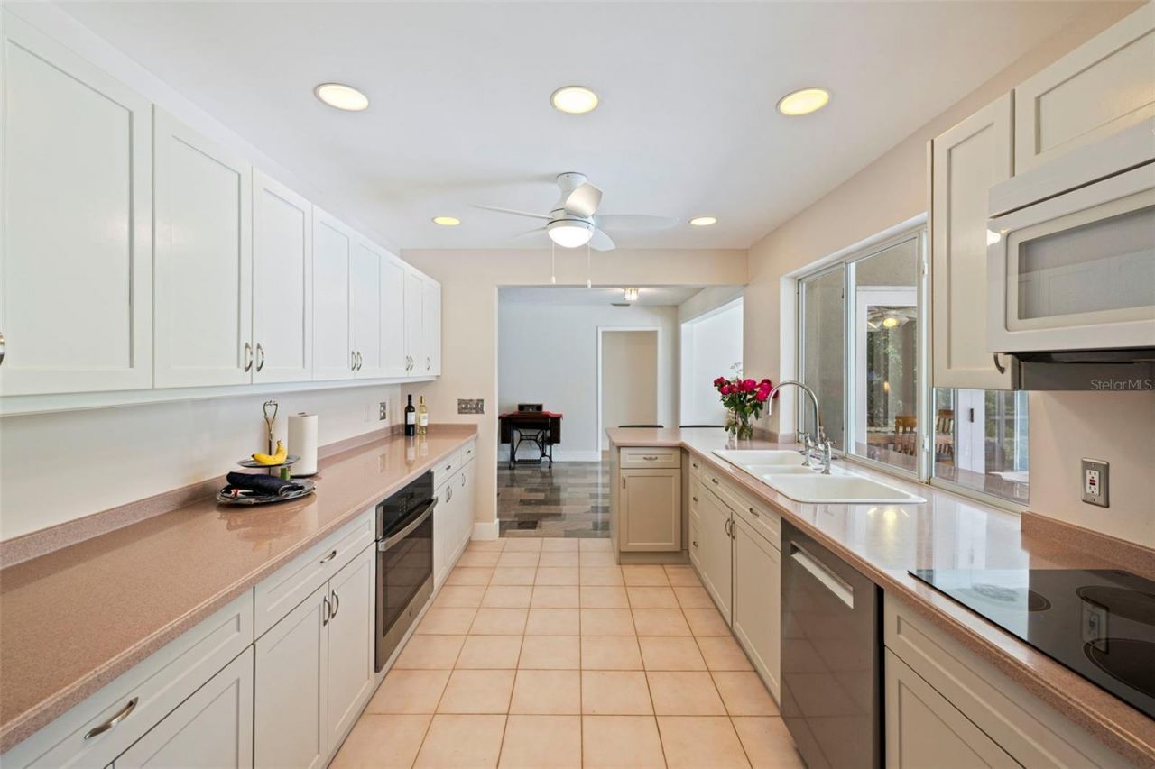 120 59th Avenue S, Saint Petersburg, FL 33705 Photo