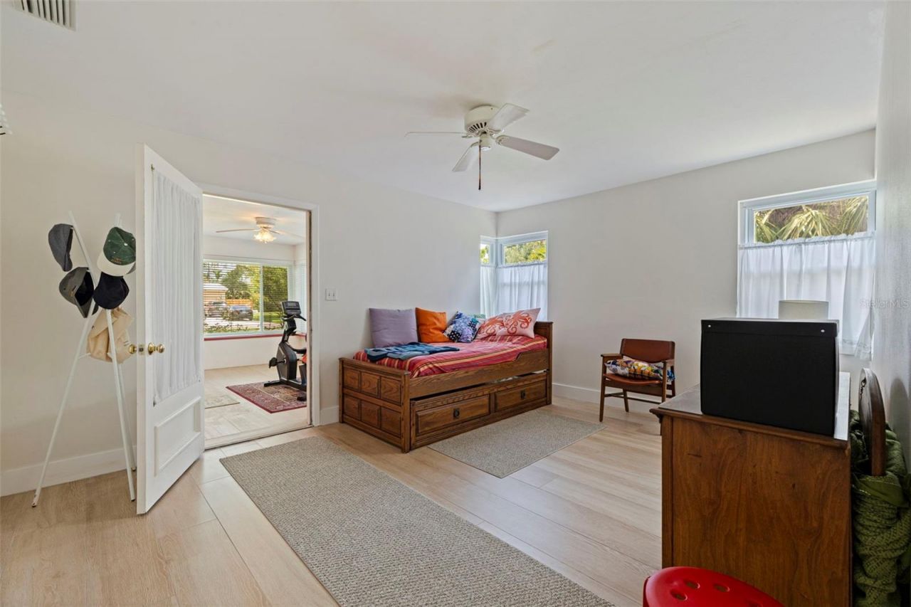 120 59th Avenue S, Saint Petersburg, FL 33705 Photo
