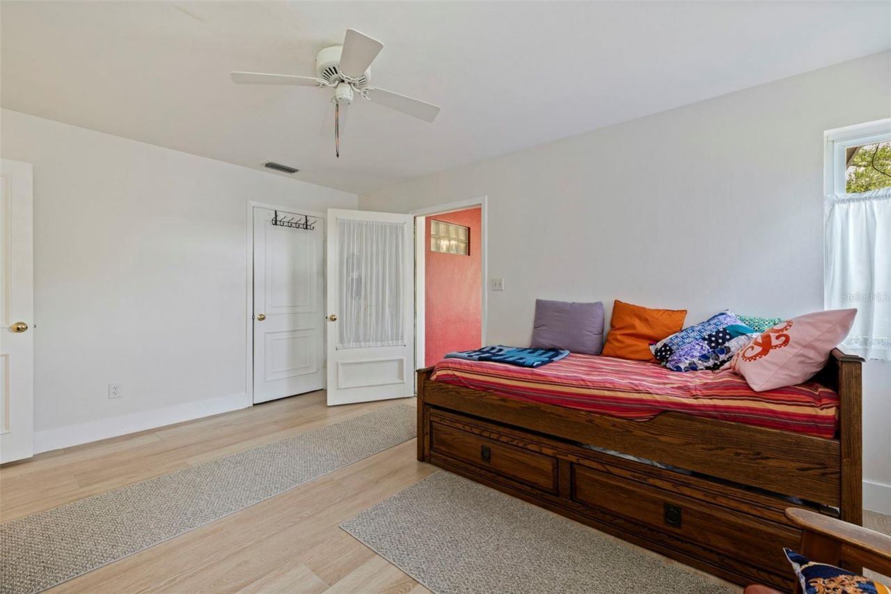 120 59th Avenue S, Saint Petersburg, FL 33705 Photo