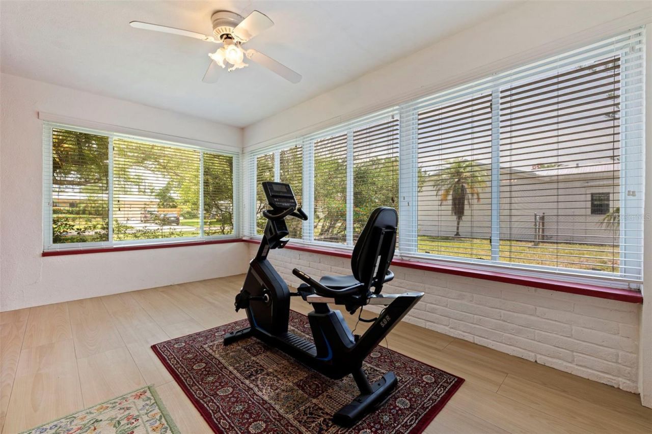 120 59th Avenue S, Saint Petersburg, FL 33705 Photo
