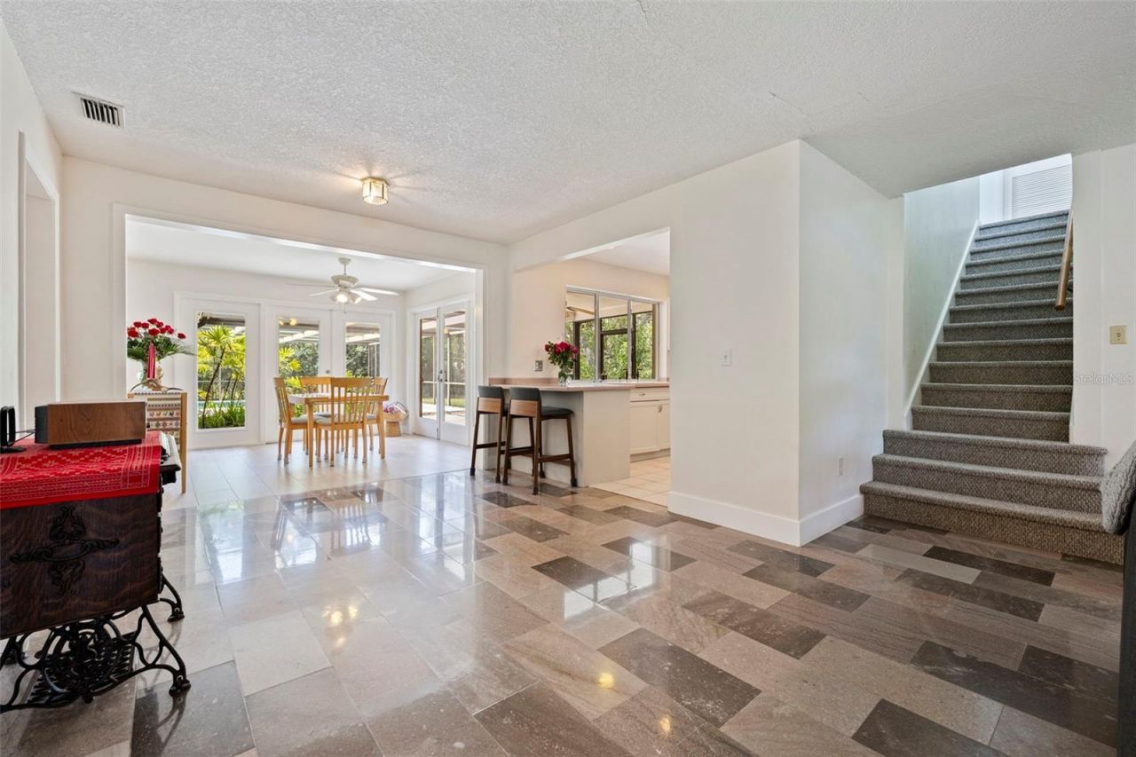 120 59th Avenue S, Saint Petersburg, FL 33705 Photo
