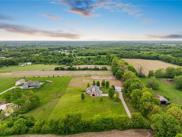 30704 Adams Cemetery Road, Grain Valley, MO 64029