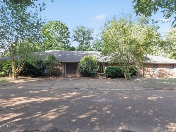 1000 Pine Land Drive, Yazoo City, MS 39194