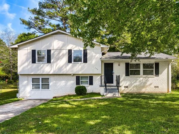 579 Wexwood Drive , Riverdale, GA 30274