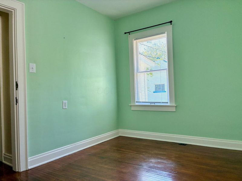 261 N Wheatland Avenue , Columbus, OH 43204 Photo 19