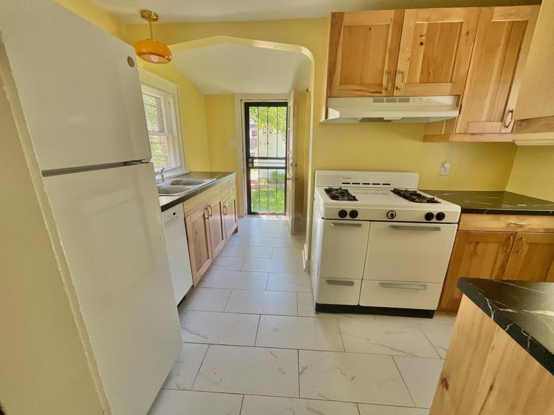 261 N Wheatland Avenue , Columbus, OH 43204 Photo 8
