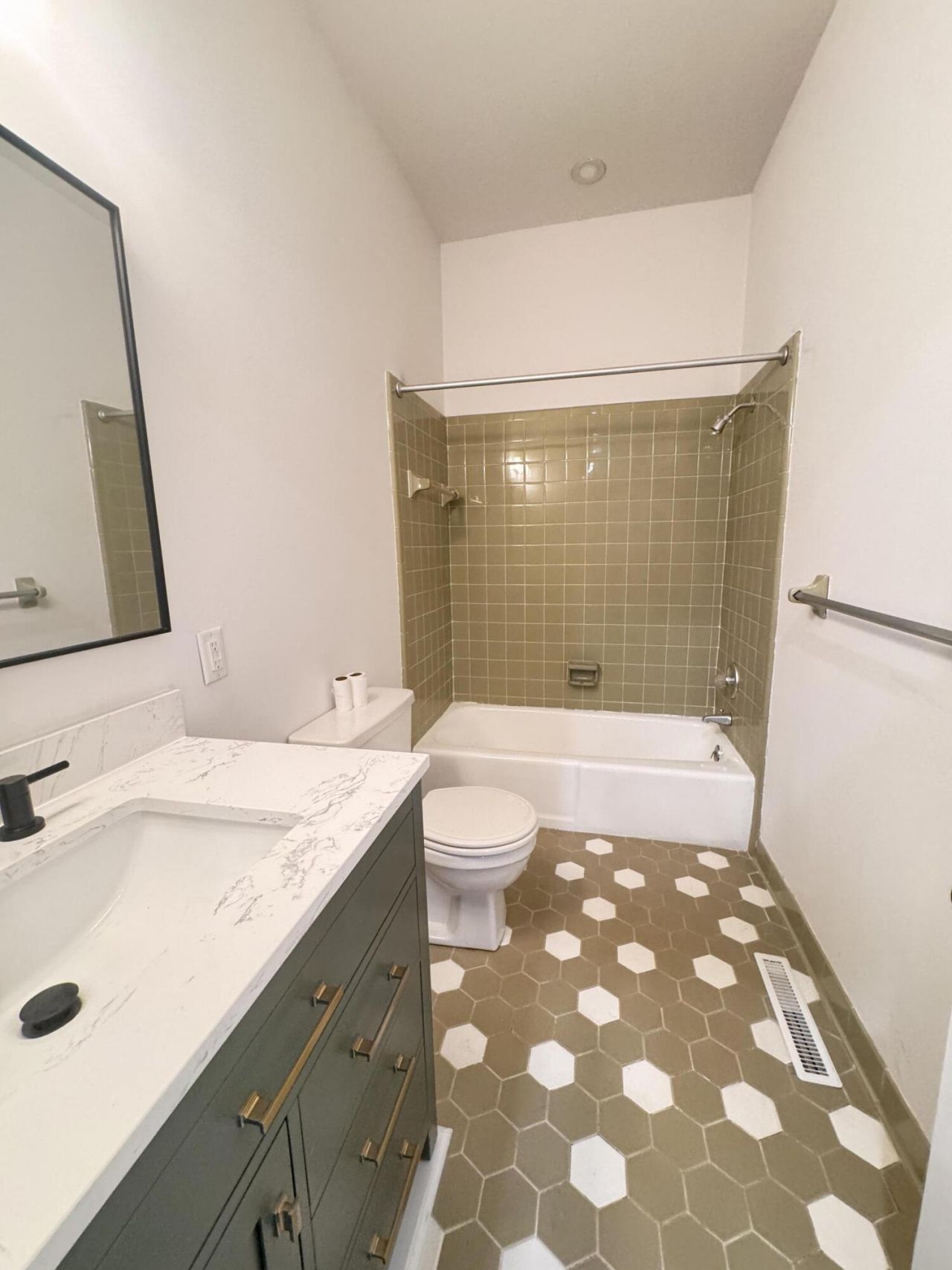 800 Hampton Street Photo 79
