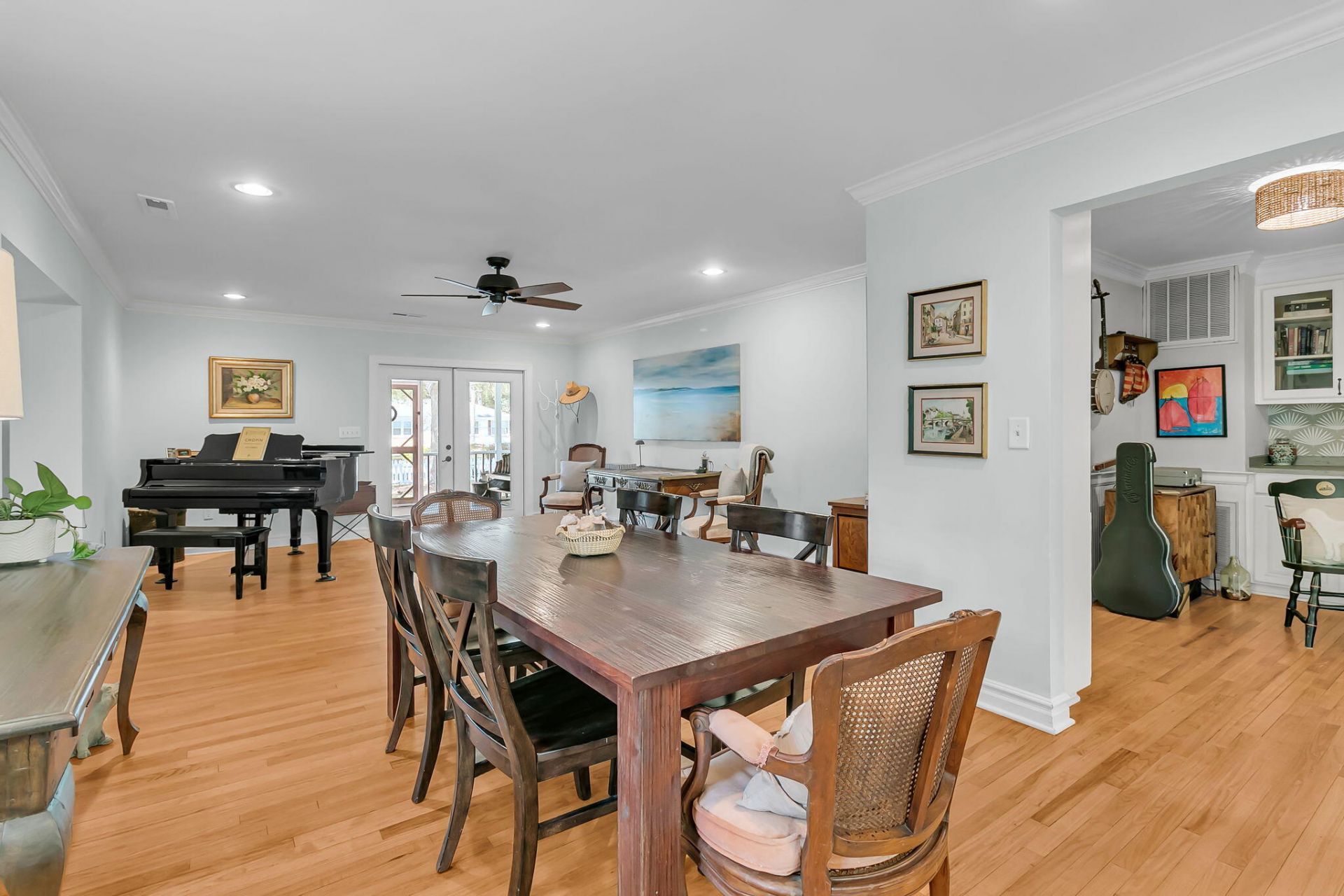 20 32nd Avenue Photo 8