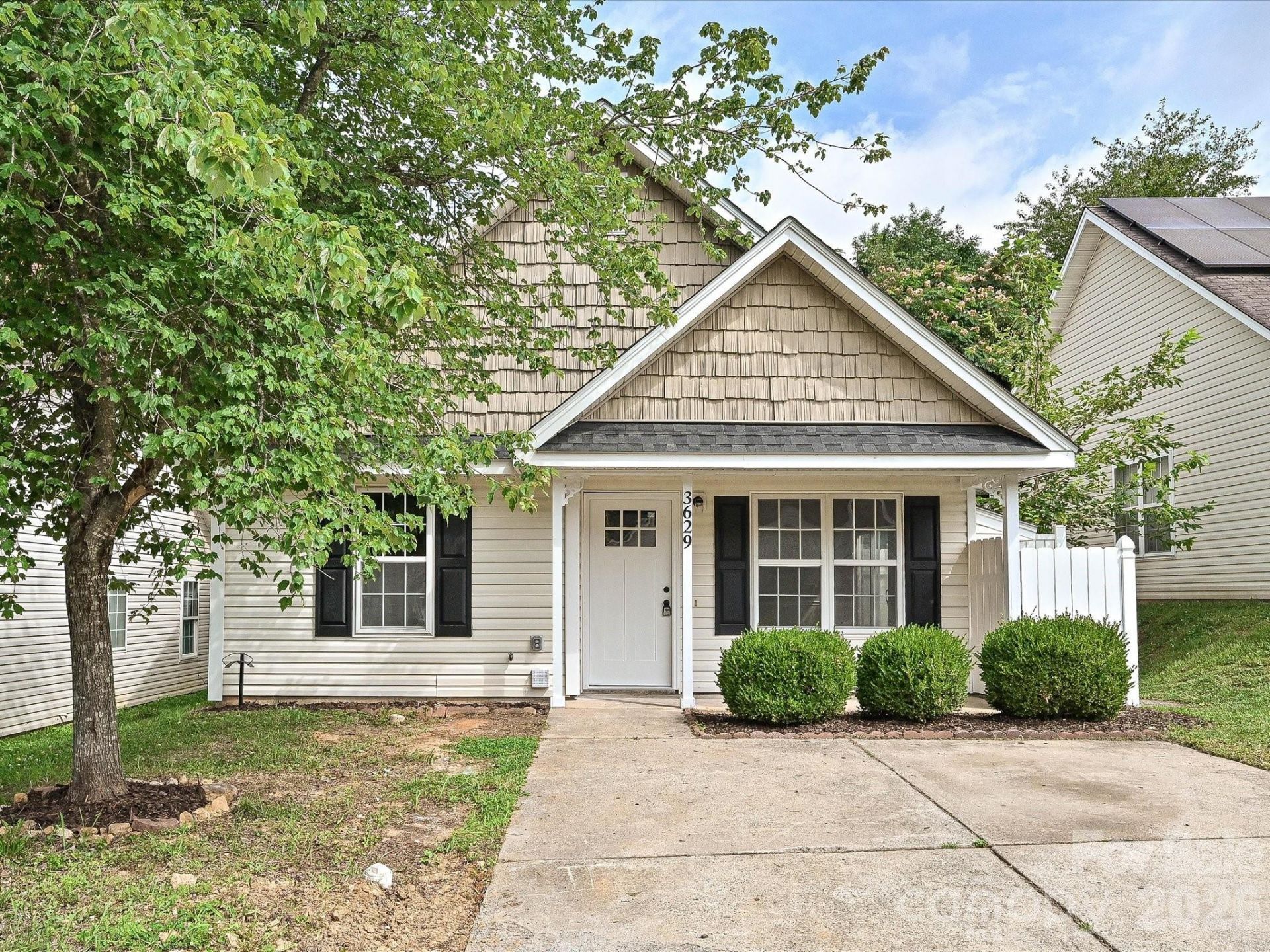 3629 Silver Ore Lane, Charlotte, NC 28216 Main Photo