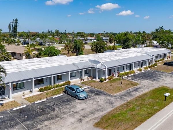 4608 SE 4th PL , Unit 6, CAPE CORAL, FL 33904