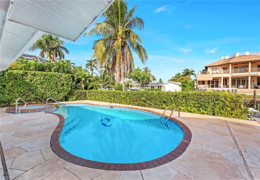 1250 Tuna Ct , Naples, FL 34102 Photo