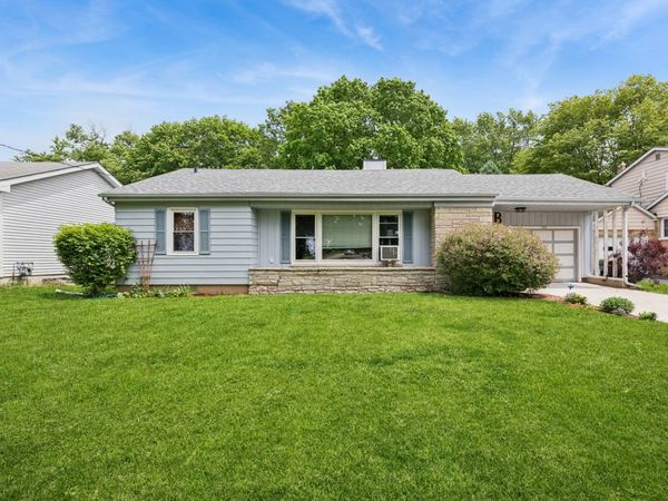 320 S Elm Street, Waterman, IL 60556