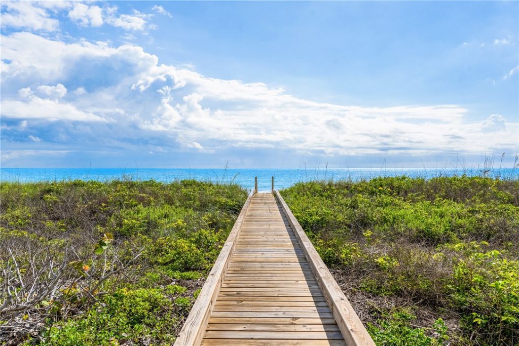 4600 N Highway A1a, Hutchinson Island, FL 34949 Photo