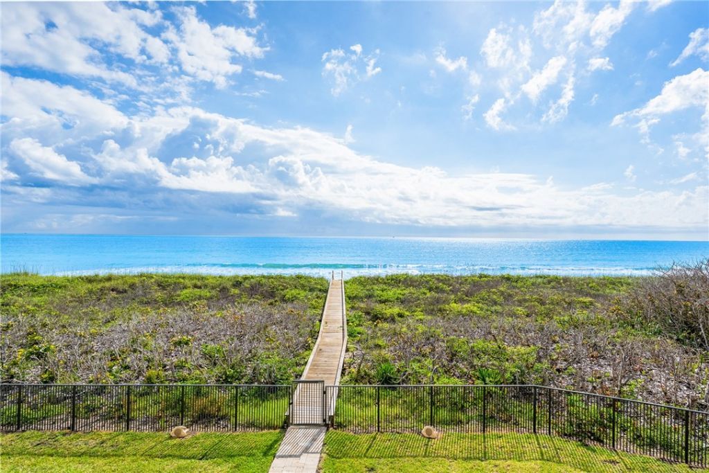 4600 N Highway A1a, Hutchinson Island, FL 34949 Photo