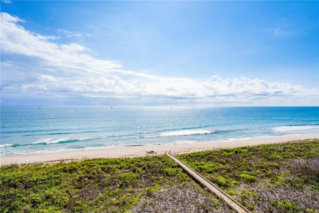 4600 N Highway A1a, Hutchinson Island, FL 34949 Photo