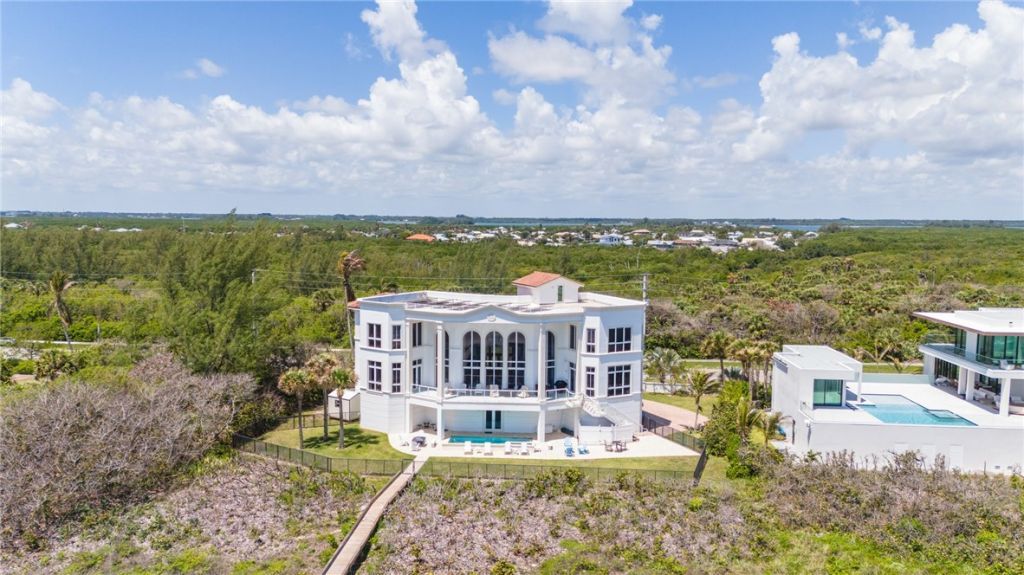 4600 N Highway A1a, Hutchinson Island, FL 34949 Photo