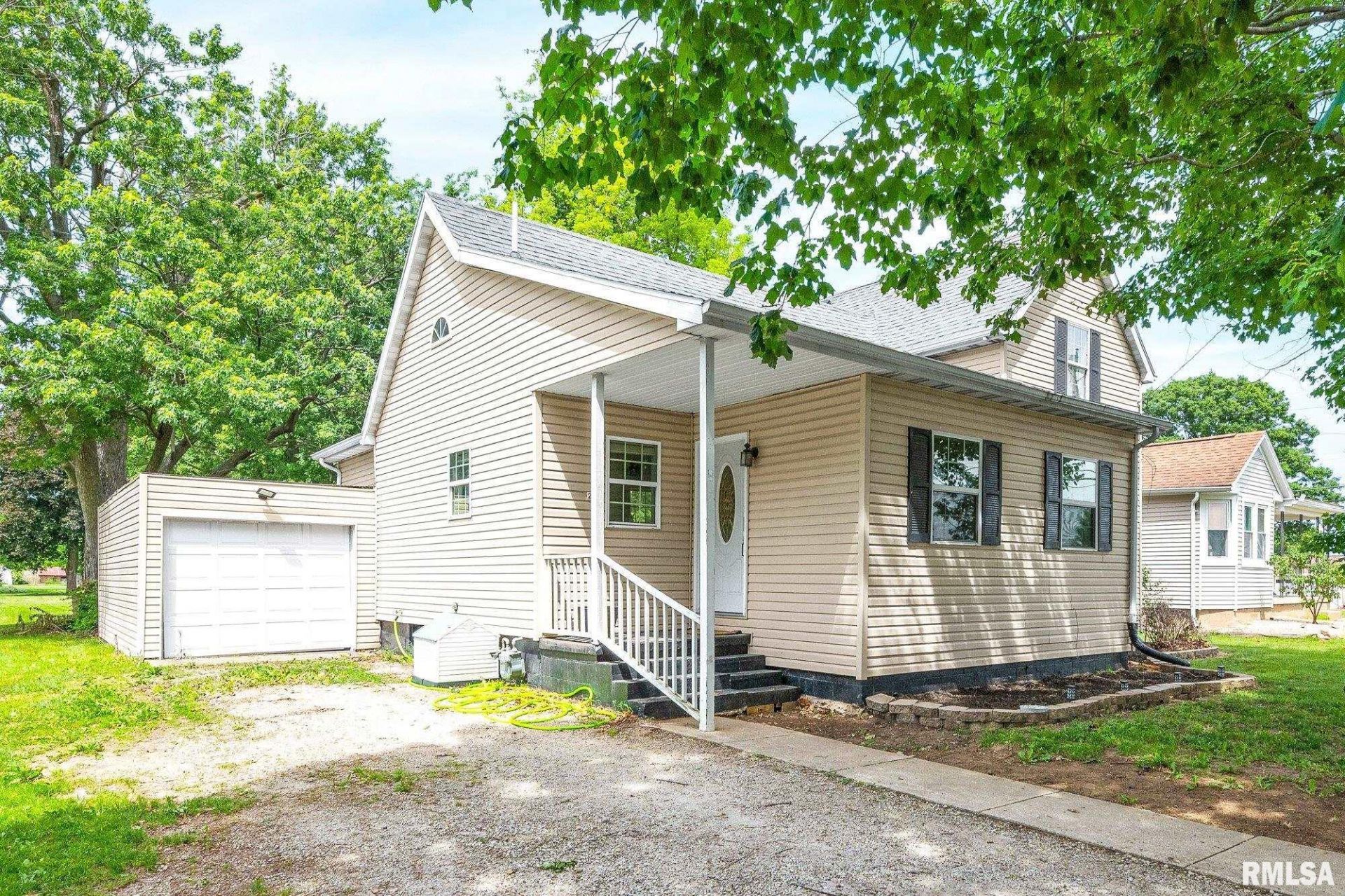 202 W 4th Street, Wyanet, IL 61379 Main Photo
