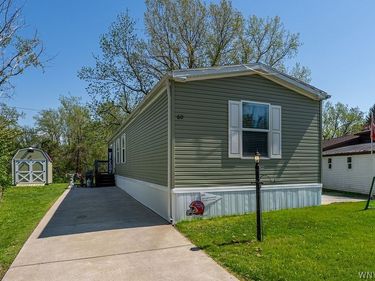 60 Carefree Lane, Buffalo, NY 14227