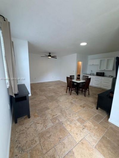 2220 SW 125th Ct , Unit eff, Miami, FL 33175 Photo