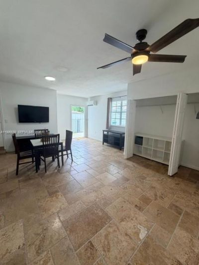 2220 SW 125th Ct , Unit eff, Miami, FL 33175 Photo