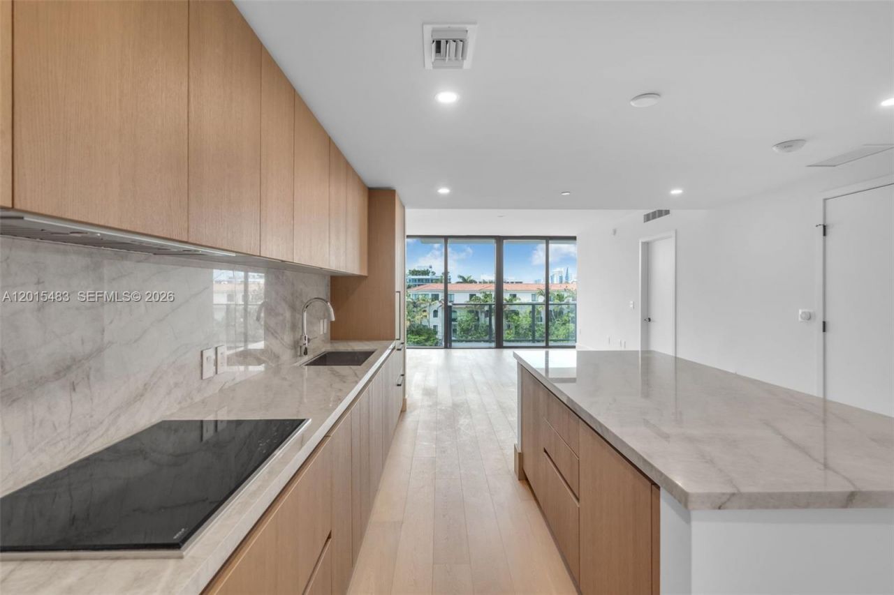 1176 97th Street , Unit 507, Bay Harbor Islands, FL 33154 Photo