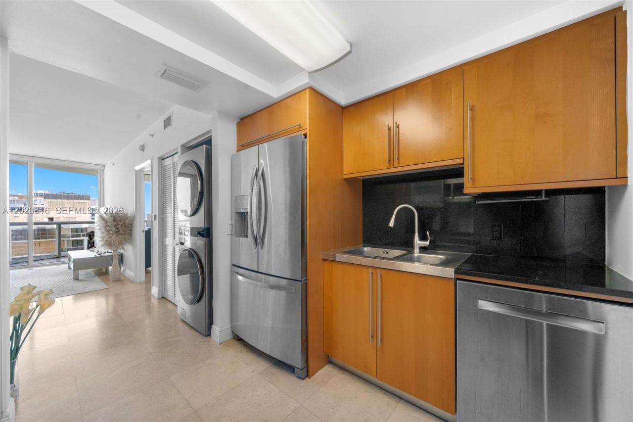 6365 Collins Ave , Unit 1909, Miami Beach, FL 33141 Photo