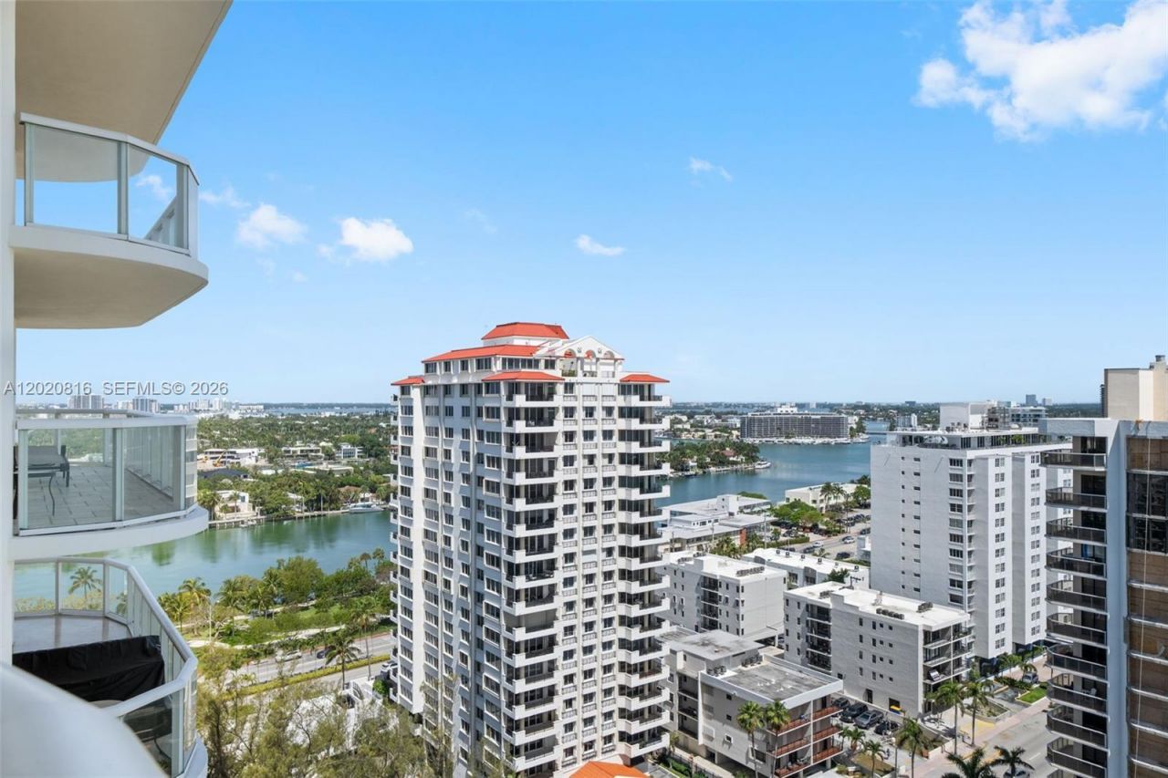 6365 Collins Ave , Unit 1909, Miami Beach, FL 33141 Photo