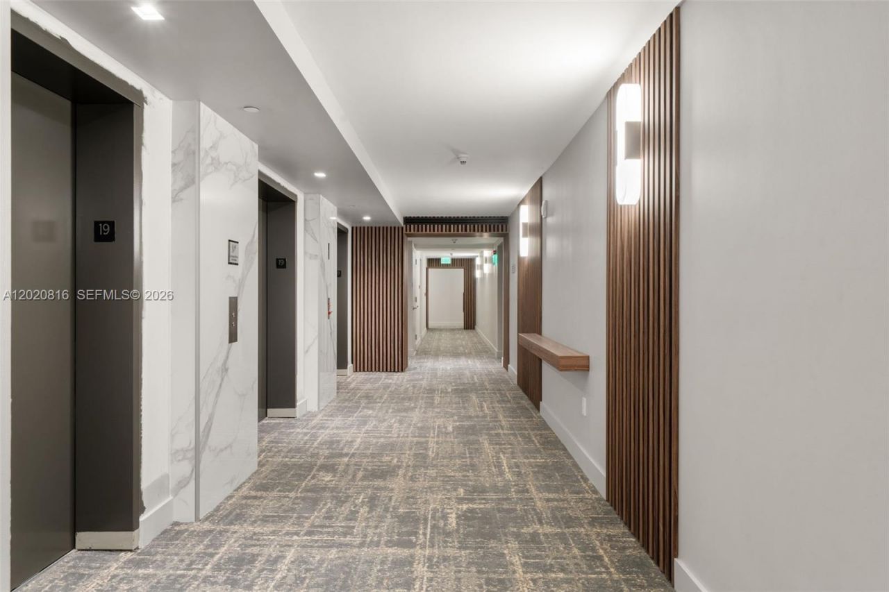 6365 Collins Ave , Unit 1909, Miami Beach, FL 33141 Photo