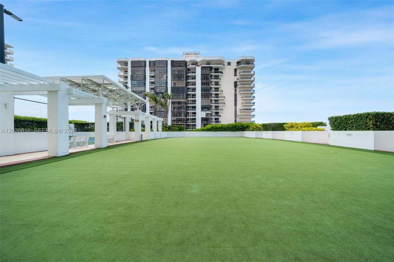 6365 Collins Ave , Unit 1909, Miami Beach, FL 33141 Photo