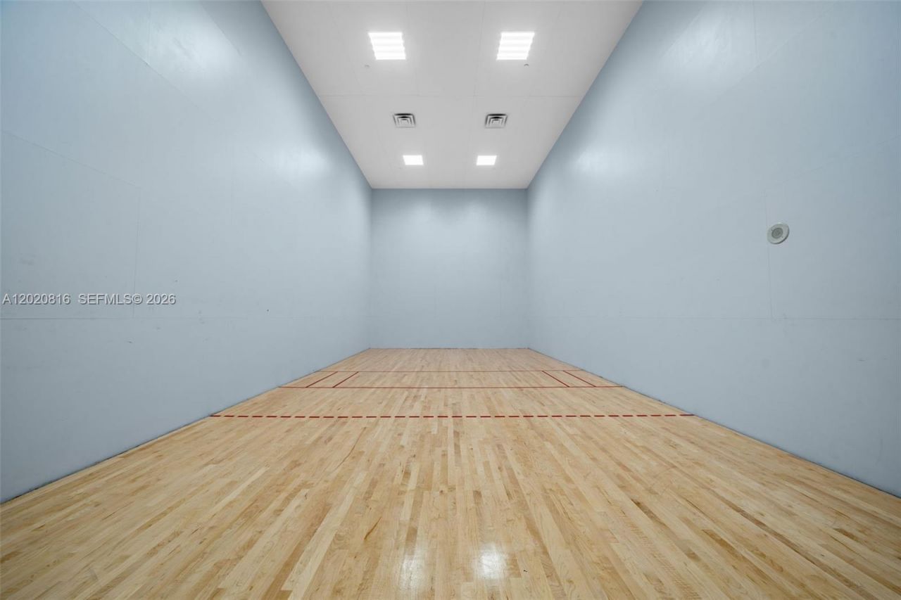 6365 Collins Ave , Unit 1909, Miami Beach, FL 33141 Photo