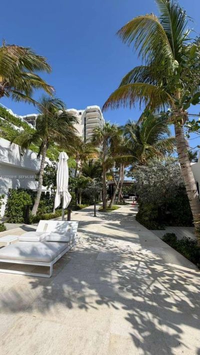 6365 Collins Ave , Unit 1909, Miami Beach, FL 33141 Photo