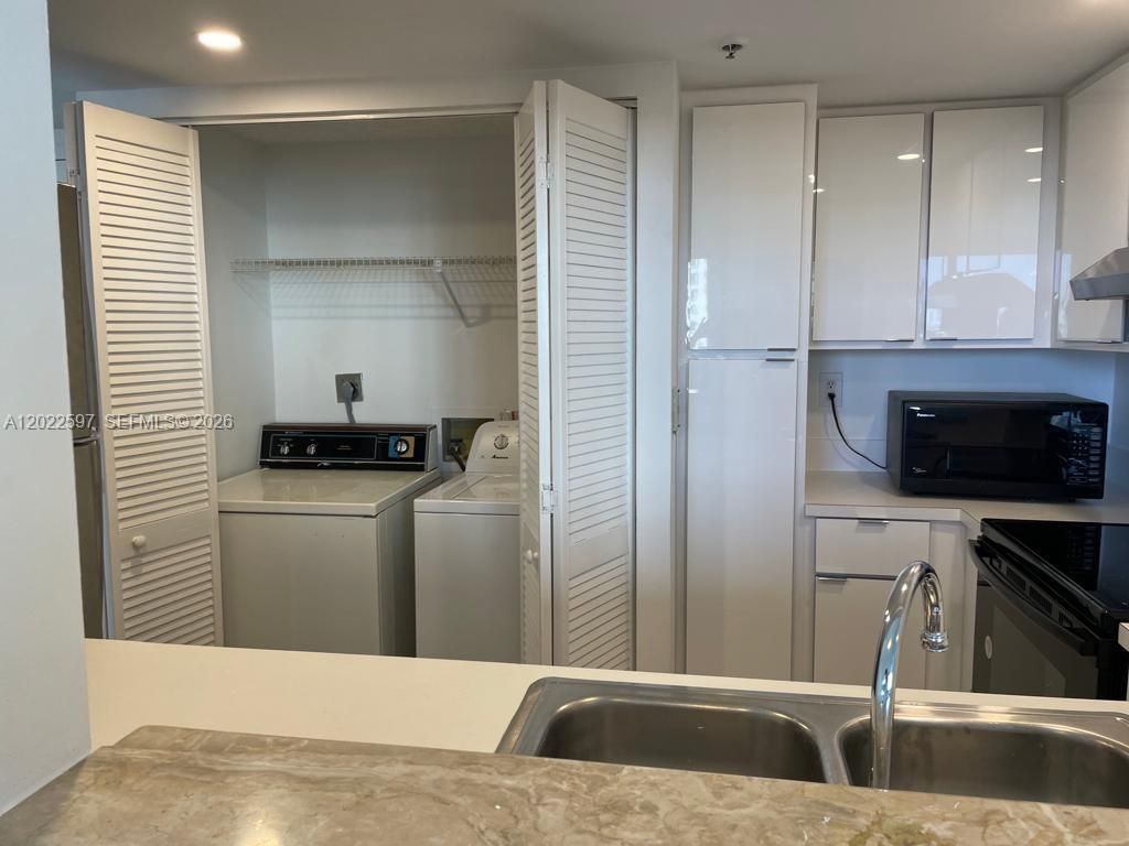 540 Brickell Key Dr , Unit 1600, Miami, FL 33131 Photo