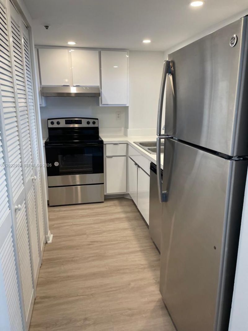 540 Brickell Key Dr , Unit 1600, Miami, FL 33131 Photo