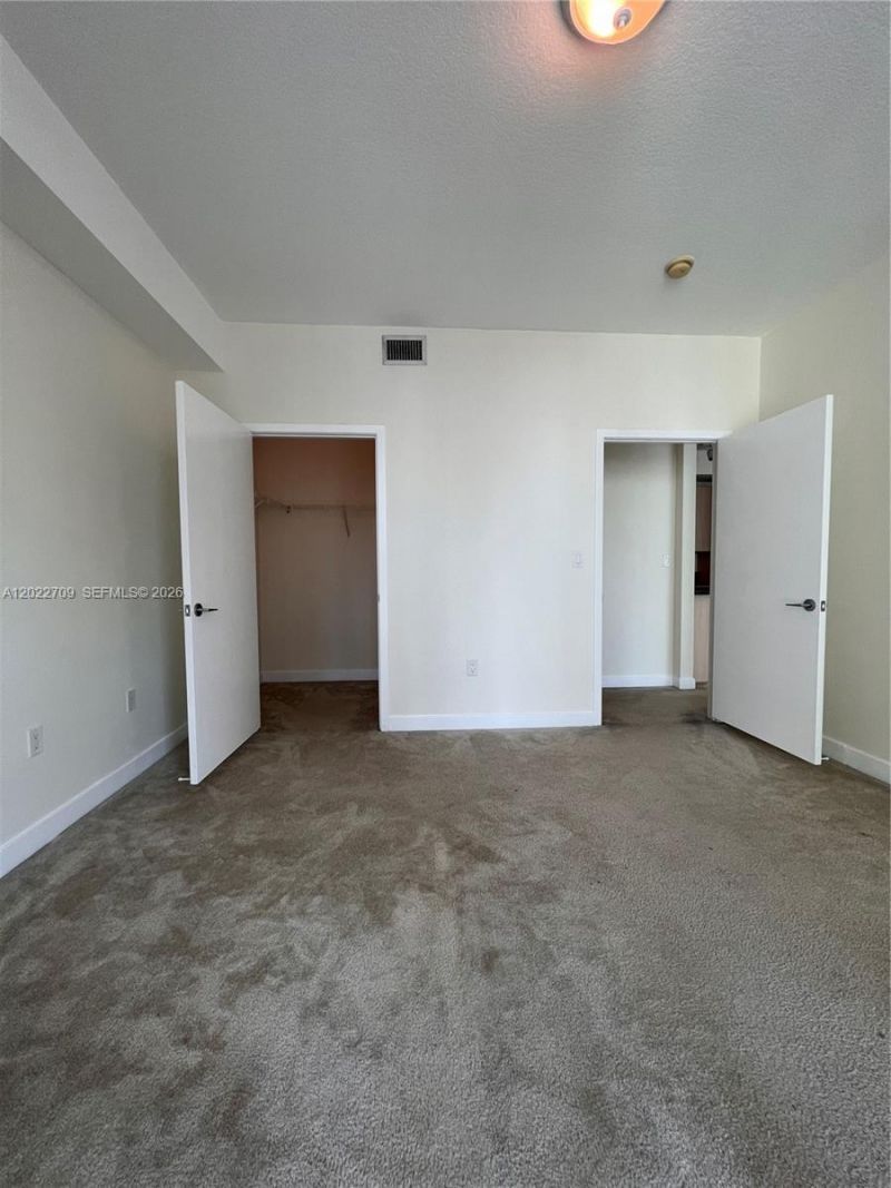 1111 SW 1st Ave , Unit 2118, Miami, FL 33130 Photo