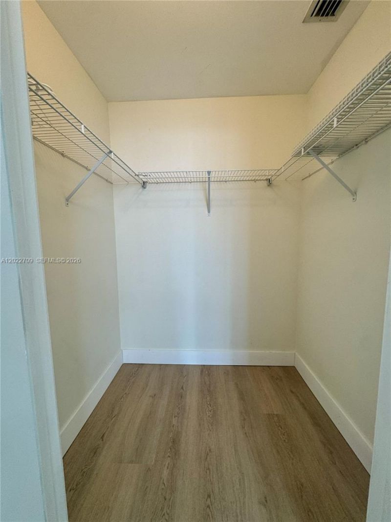 1111 SW 1st Ave , Unit 2118, Miami, FL 33130 Photo