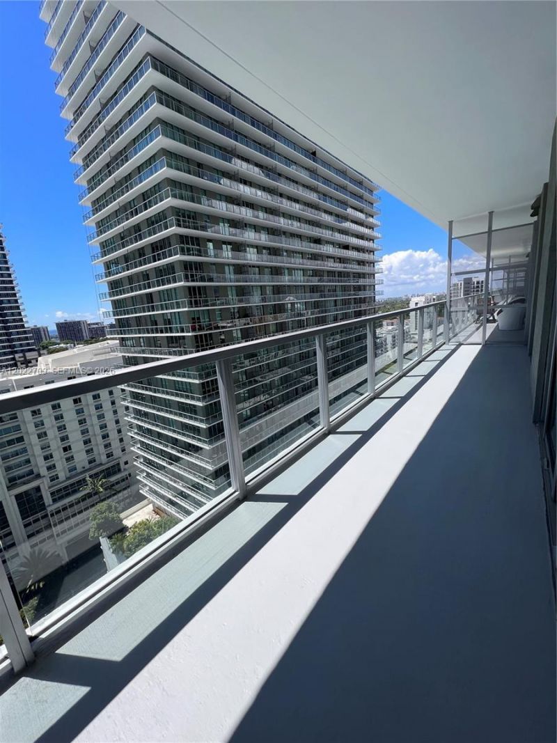 1111 SW 1st Ave , Unit 2118, Miami, FL 33130 Photo