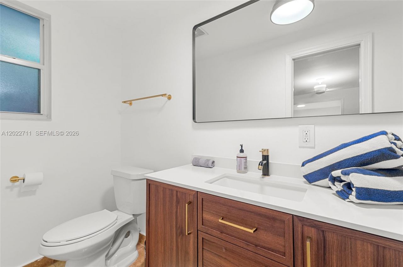 443 NE 71st St , Miami, FL 33138 Photo