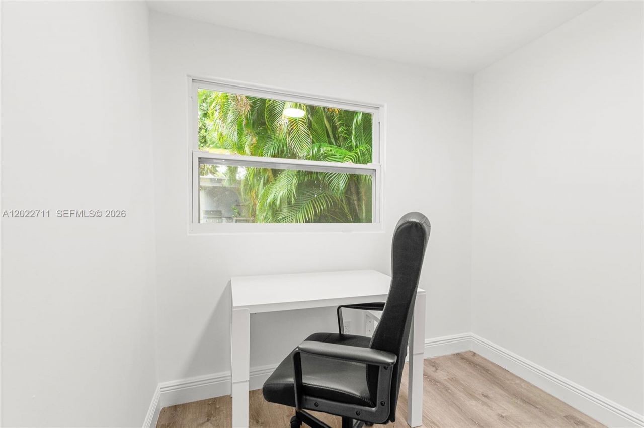 443 NE 71st St , Miami, FL 33138 Photo