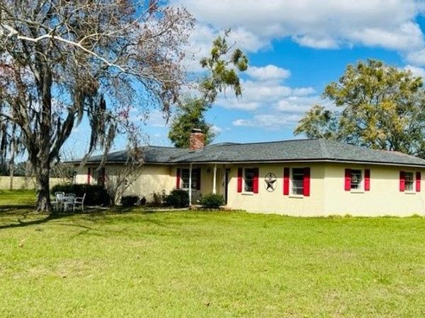 10 SW 50TH AVE, Bell, FL 32619